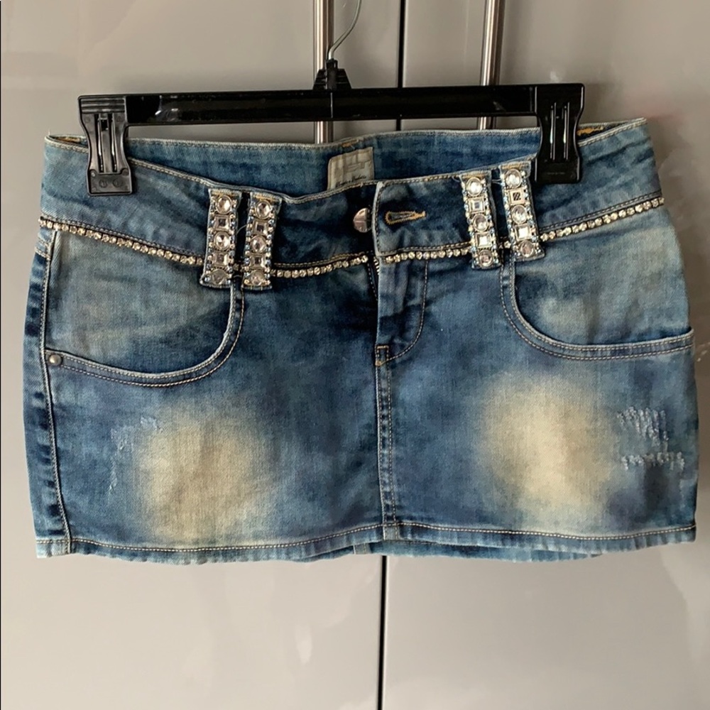 Met jean mini skirt